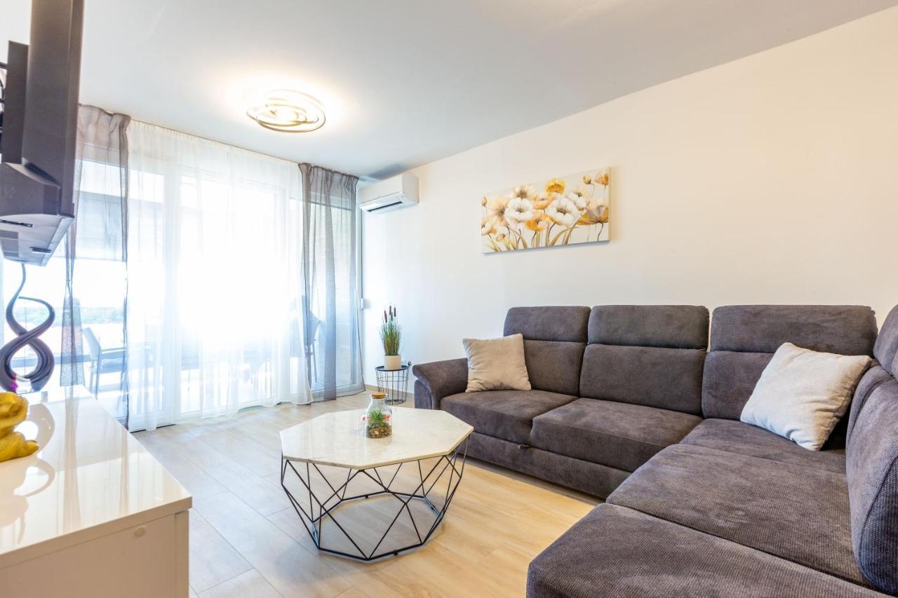 Apolon 2Bdr Apartment With Balcony Zadar Exteriér fotografie
